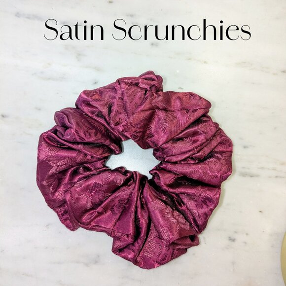 Amiga Mia large red satin scrunchie - hand crafted scrunchies - Picture 5 of 6
